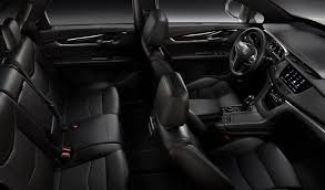 cadillac-xt5-interior